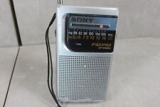 Radio FM/AM de bolsillo plateado vintage modelo Sony ICF-S10MK2 con altavoz PROBADO FUNCIONA segunda mano  Embacar hacia Mexico