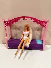 Cama de plástico Barbie 2009 rosa/púrpura, usado segunda mano  Embacar hacia Argentina