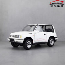 Skala 1:18 DORLOP Suzuki Vitara Escudo biały model odlewany ciśnieniowo LHD kolekcja zabawek na sprzedaż  Wysyłka do Poland