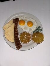 Plato de desayuno exhibición de alimentos falsos utilería aspecto realista tocino tostadas huevos naranjas segunda mano  Embacar hacia Argentina