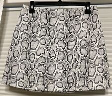 Mini-saia feminina VICI Tie Me Down cinza/branco estampa de cobra com fenda frontal tamanho médio comprar usado  Enviando para Brazil