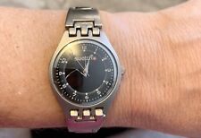 Reloj 826 de colección Swatch hecho en Suiza tono plateado resistente al agua, pequeño grietas/vidrio segunda mano  Embacar hacia Argentina