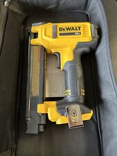 Grampeador de cabo DEWALT DCN701D1 20V MAX 20 volts íon de lítio sem fio, usado comprar usado  Enviando para Brazil