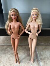 Lote de 2 bonecas Barbie modelo musa Mattel cabelo loiro nu olhos castanhos e azuis comprar usado  Enviando para Brazil