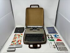 Máquina de escribir vintage Olivetti Lettera 22 con estuche manual y accesorios Italia segunda mano  Embacar hacia Argentina