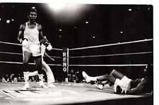 Usado, Foto ORIG dos anos 70 boxeador cubano TEOFILO STEVENSON campeão olímpico e luta ALEX GARCIA comprar usado  Enviando para Brazil