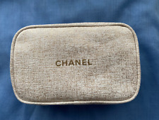 Chanel Holiday Juego de Regalo 2023 Bolsa de Maquillaje Blanca y Dorada Nueva en Caja segunda mano  Embacar hacia Mexico