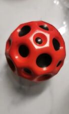 Używany, wysokoodbijająca sie czerwona piłka na sprzedaż  PL