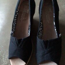 LADIES BLACK WEDGE PEEP TOE SHOES. by TOMS size UK 5 US 7 for sale  Shipping to South Africa