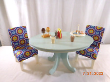 Mesa de comedor azul muñeca American Girl Truly Me y dos sillas + accesorios segunda mano  Embacar hacia Argentina