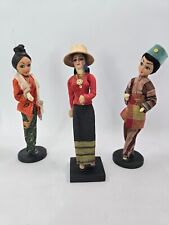 Conjunto de 3 requintadas coleções de bonecas tailandesas tradicionais do sudeste asiático 9" de altura comprar usado  Enviando para Brazil
