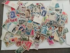 Lot 300 timbres d'occasion  Taverny