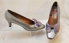 Usado, Sapatos femininos vintage Mademoiselle prata couro lilás arco tamanho 7 AA EUA comprar usado  Enviando para Brazil