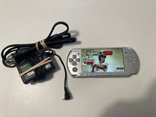 Consola Sony PSP 3001 - ¡Plata + Cargador! ¡Auténtico y probado! segunda mano  Embacar hacia Argentina