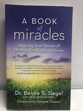 Um Livro de Milagres: Inspirando Histórias Verdadeiras de Cura, Gr... por Bernie S. Siegel comprar usado  Enviando para Brazil