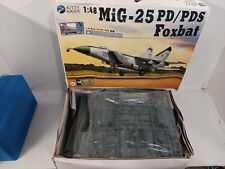 Kitty Hawk MiG-25 PD/PDS Foxbat Modelo Kit 1/48 segunda mano  Embacar hacia Argentina