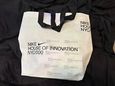 Tênis Nike grande sacola de compras branca CASA DA INOVAÇÃO NYC EUA comprar usado  Enviando para Brazil