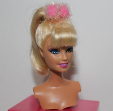 Usado, Barbie Fashionistas Trocando Estilos Cabeça Olhos Azuis Loira Bangs 2010 - T9123 comprar usado  Enviando para Brazil