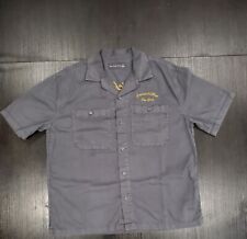 Camisa gola acampamento gráfica Abercrombie & Fitch Workwear cinza escuro, usado comprar usado  Enviando para Brazil