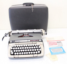 Máquina de escrever manual portátil vintage SMC CLASSIC 12 Smith Corona cirílica russa comprar usado  Enviando para Brazil