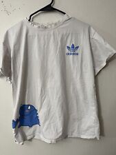 Usado, Camiseta gráfica Adidas Originals para hombre White Dino talla XL segunda mano  Embacar hacia Argentina