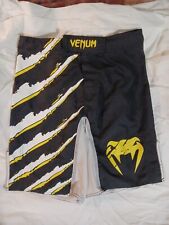 Shorts masculino Venum Fight Team 31/32 preto/branco luta Muay Thai Jui Jitsu comprar usado  Enviando para Brazil