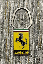 Ferrari portachiavi smaltato usato  Piacenza