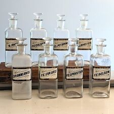 Colección de 8 botellas de vidrio de medicina boticaria 1889 W T & Co plaza de farmacia segunda mano  Embacar hacia Argentina