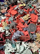 ENORME bolsa de agarre de miniaturas de mesa de fantasía lote mixto-plástico, resina más de 25 cada una segunda mano  Embacar hacia Argentina