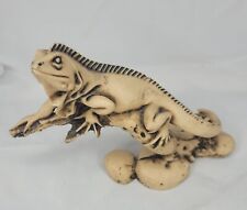 Wood look iguana for sale  Montgomery City