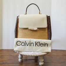 Mochila CALVIN KLEIN Signature marrom rattan trabalho bolsa escolar alças ajustáveis comprar usado  Enviando para Brazil