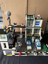 Lego city 7744 d'occasion  Fleury-les-Aubrais