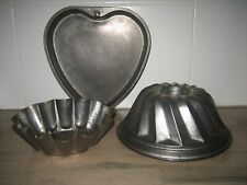 Lot ancien moule d'occasion  Neuville-aux-Bois