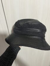 Cappello pelle nero usato  Grana