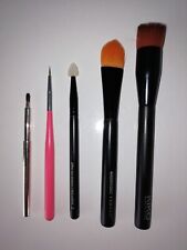 Lot pinceaux maquillage d'occasion  Gray