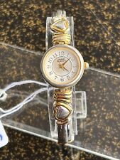 Relógio da moda Anne Klein ouro e prata, corações na pulseira, nova bateria comprar usado  Enviando para Brazil