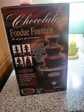 Fonte de fondue de chocolate Nostalgia 3 camadas aço inoxidável nova na caixa/item CFF-965 comprar usado  Enviando para Brazil