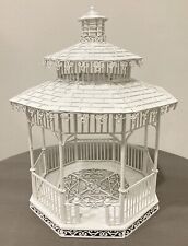 Miniaturas vintage para casa de bonecas GAZEBO fio de metal branco vime 10,5” móveis de quintal comprar usado  Enviando para Brazil