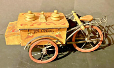 ¿Disney de colección? Carro de bicicleta triciclo de helado de madera Mickey & Minnie Mouse segunda mano  Embacar hacia Argentina