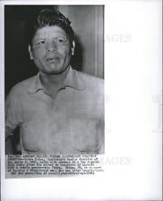 1953 Press Photo Lauro Salas preso prisão Assualt - dfpb22163, usado comprar usado  Enviando para Brazil