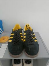 Size 9.5 adidas for sale  NEWTON-LE-WILLOWS