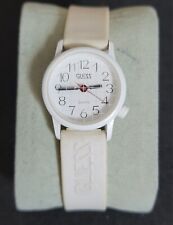 Vintage 1991 Relógio Feminino Guess Branco com Pulseira de Silicone Nova Bateria 25mm 6" Pulso comprar usado  Enviando para Brazil