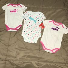 3 ternos corporais Puma One Piece bebê meninas dois tamanhos 6-9 meses, um 12 meses comprar usado  Enviando para Brazil