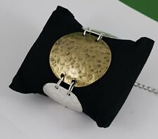 Matt Silver Antique Brass Hammered Curvy Discs Lagenlook Statement Bracelet , usado segunda mano  Embacar hacia Argentina