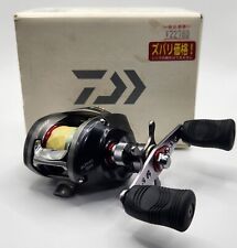 Carretel personalizado Daiwa Alphas 105H Finesse para destros do Japão, usado comprar usado  Enviando para Brazil