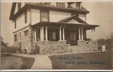 South Bend Indiana ~ Casa Modelo ~ 2 1/2 pisos ~ Ventanas para dormitorio ~ Fachada de piedra ~ 1907 RPPC segunda mano  Embacar hacia Mexico