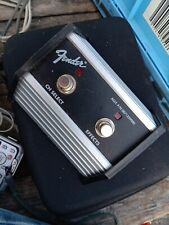 Usado, Amplificador de guitarra usado Fender interruptor de pie de dos botones canal unidad seleccionada/más unidad segunda mano  Embacar hacia Mexico