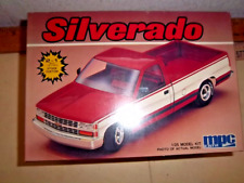 Kit modelo plástico MPC 6096 escala 1/25 Chevy Silverado C-1500 2 em 1 caixa aberta comprar usado  Enviando para Brazil