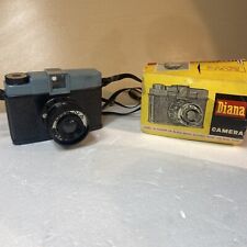 Câmera de Filme Plástico Vintage Diana 16 Cores ou P/B 120 Rolos Feita em Hong Kong comprar usado  Enviando para Brazil
