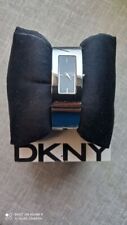 Relógio de pulso feminino DKNY quartzo retrô quadrado tom prata 19 cm, usado comprar usado  Enviando para Brazil